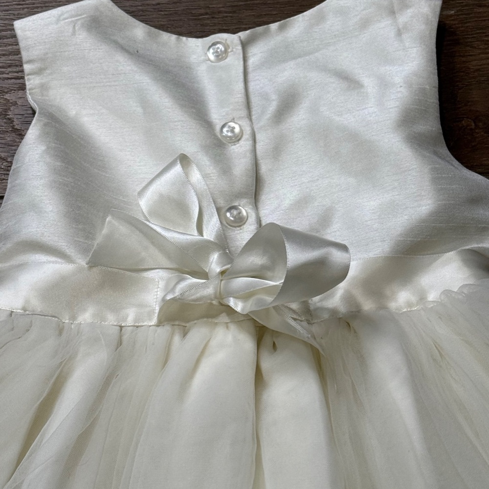 Pippa & Julie Girls Formal Dress, Size 5, Cream, Tulle, Flower Girl, Sleeveless - Picture 7 of 11